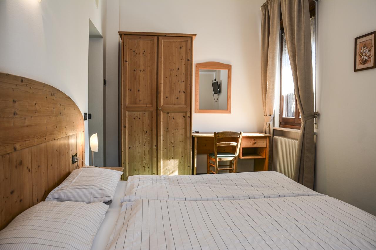 Albergo Mezzolago Hotel