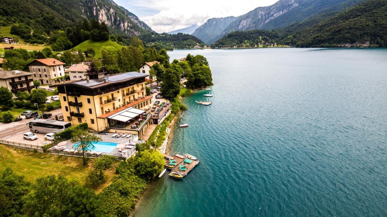 Hotel Albergo Mezzolago 3*