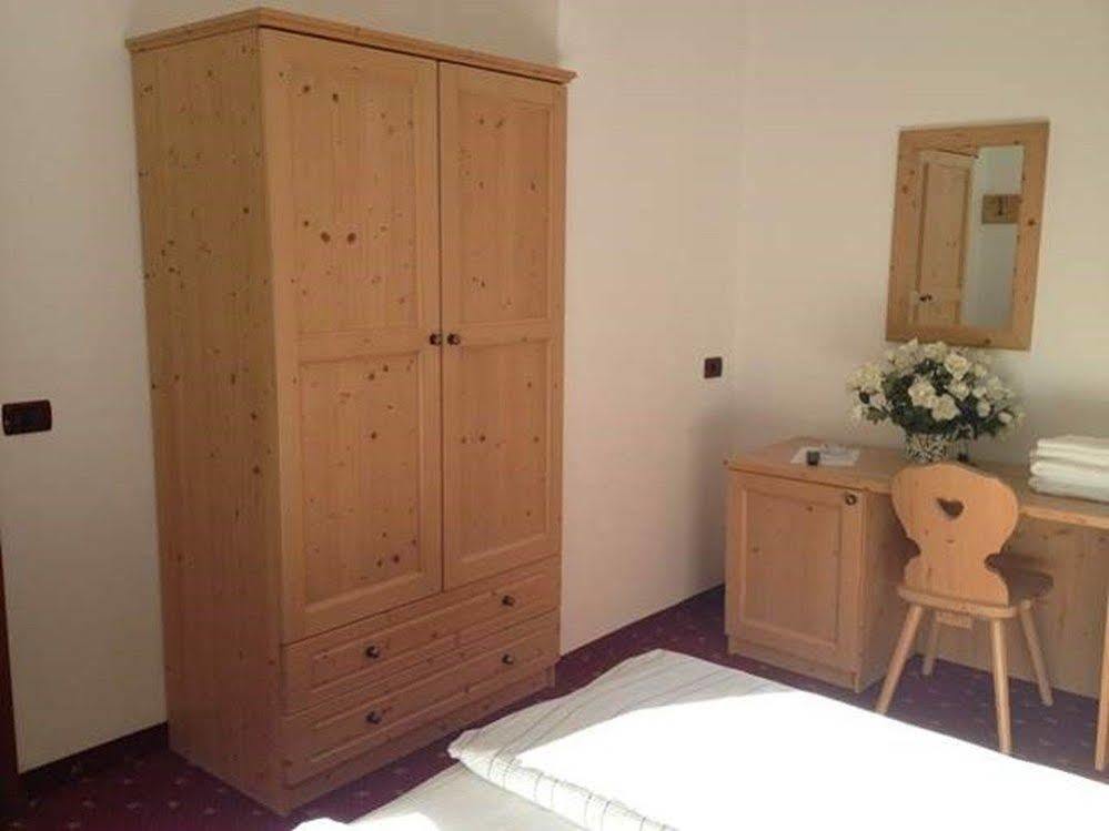 Albergo Mezzolago Hotel Mezzolago